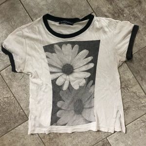 Brandy Melville cropped flower tshirt